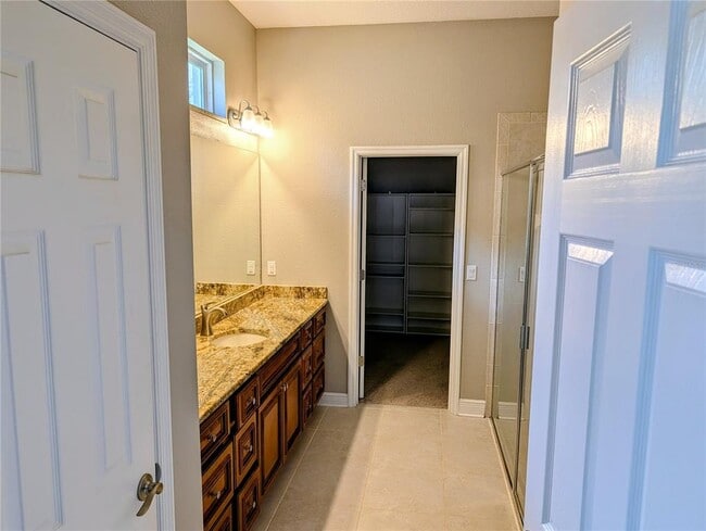 Building Photo - 538 Westchester Hills Ln