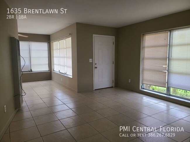 Building Photo - Deltona Bungalow