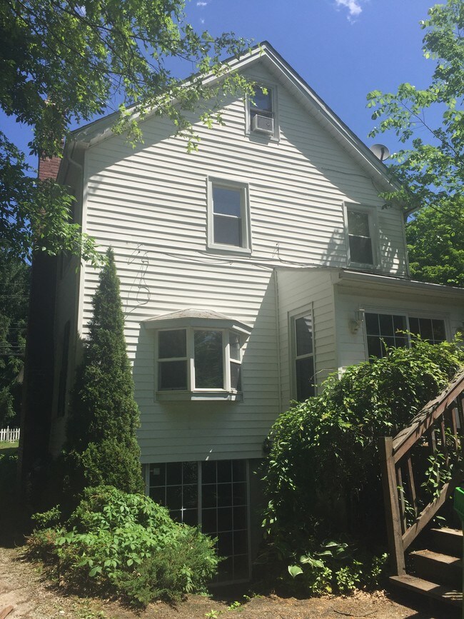 Building Photo - 6788 Wakefield Rd