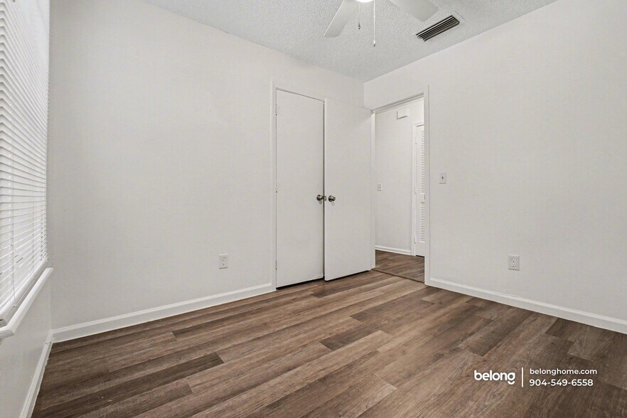 Building Photo - 1995 W 4th St