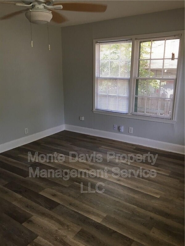 Building Photo - 3300 Robinson Ave