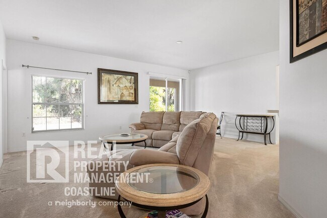 Building Photo - **50% Off First Month's Rent** - Flexible Lease: Seasonal OR Annual Furnished OR Unfurnished