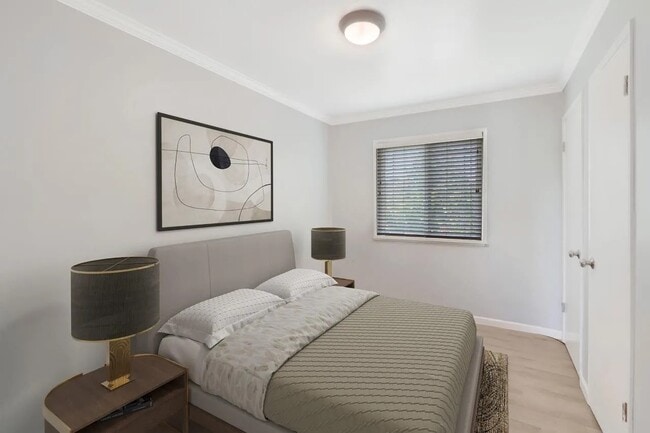 Building Photo - 6364 Thomas Ave