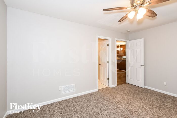 Building Photo - 155 Sweetwater Creek Cove