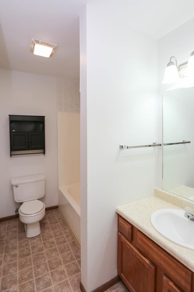 Building Photo - 311 Foxfire Dr