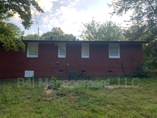 Building Photo - 4807 Gardiner Dr