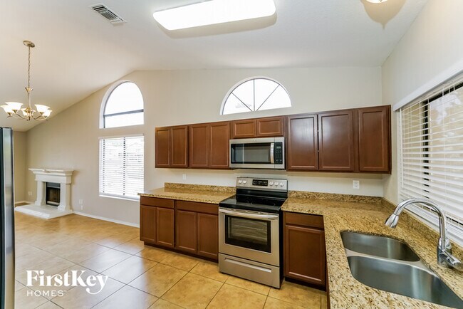 Building Photo - 9741 N Camino del Fierro