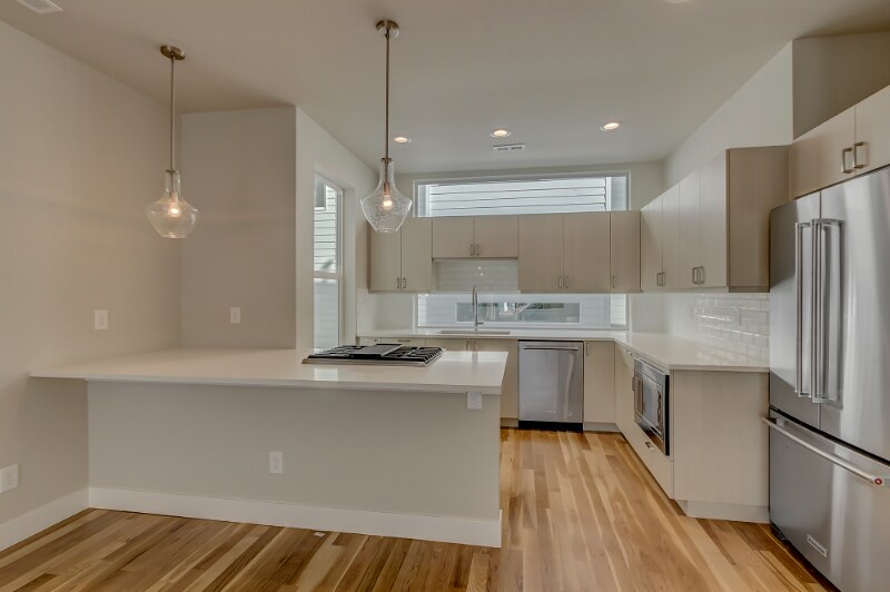 Building Photo - 1908 Hooker St