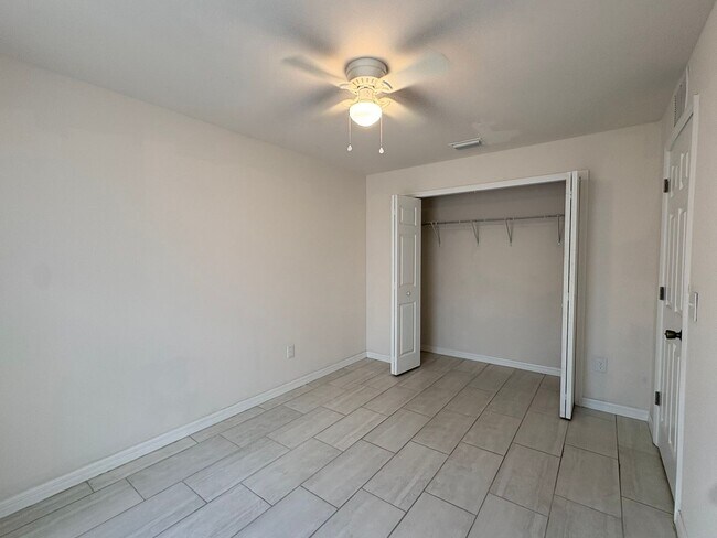 Building Photo - 826 Gleason Pkwy