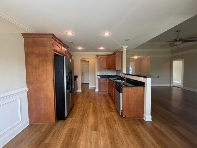 Building Photo - 2850 Foxcroft Cir