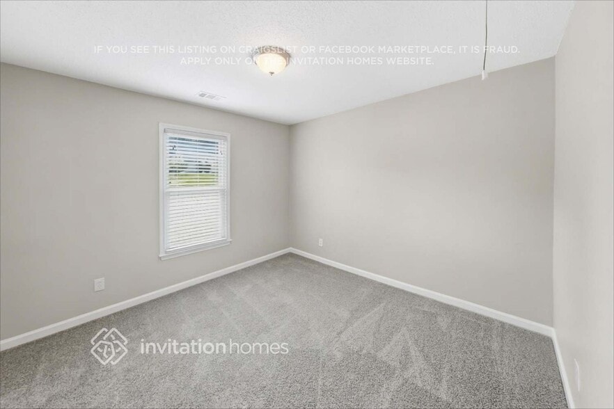 Building Photo - 715 Saddle Shoals Dr