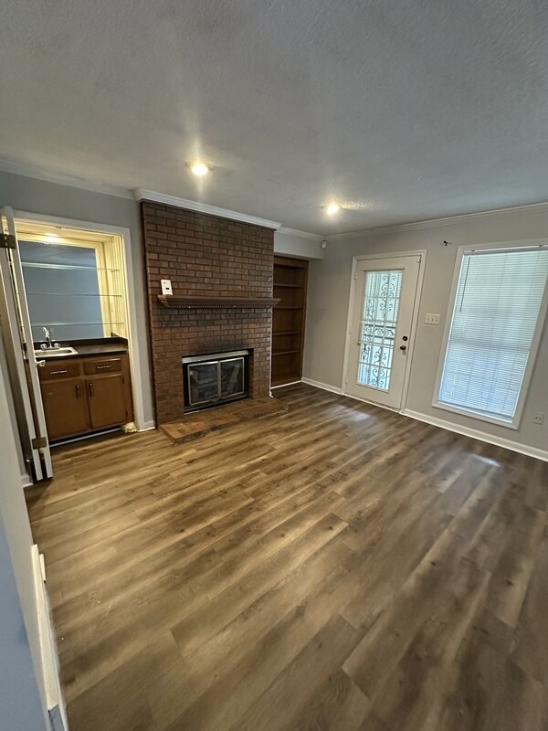 Building Photo - 3709 Deer Forest Dr