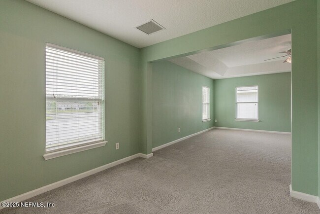 Building Photo - 608 Spruce Creek Rd