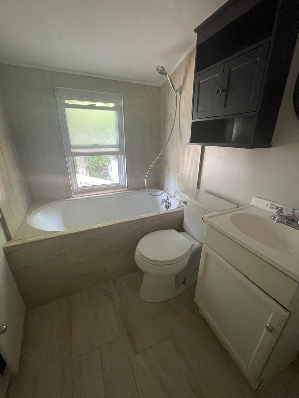 Building Photo - 1612 Parker Dr