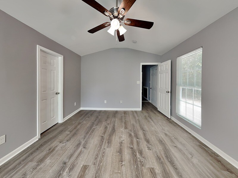 Building Photo - 447 Bald Eagle Way