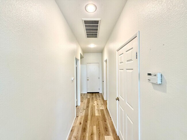 Building Photo - Spacious 5 Bedroom Redhawk Home with LARGE Loft & Backyard in Prime Location