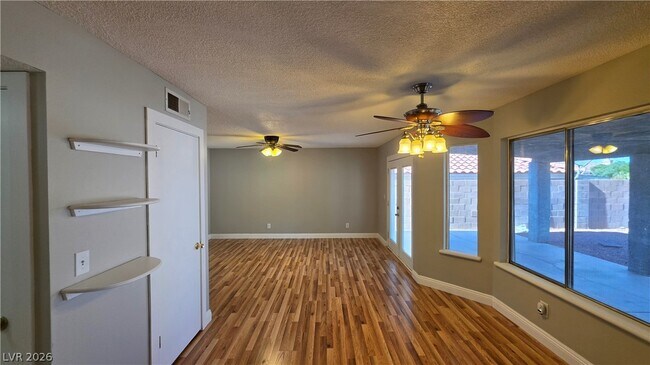Building Photo - 112 Menta Ct