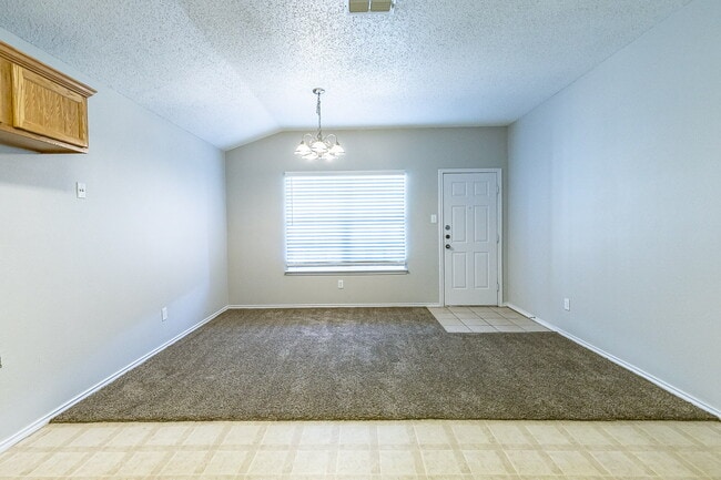 Building Photo - Half off First Full Month's rent ! /Quick Commute To Tech and Med Centers/ South Plains Electric ...
