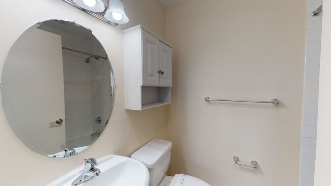 Building Photo - 200 Buckminster Dr