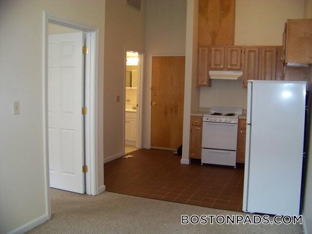 Building Photo - 81 Essex St