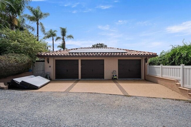 Building Photo - 2188 Cordero Rd
