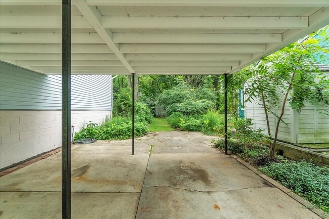 Building Photo - 1807 Fair St