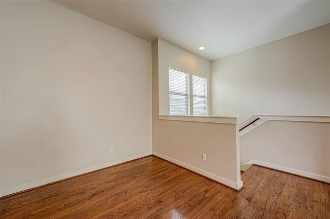 Building Photo - 1130 Patterson St
