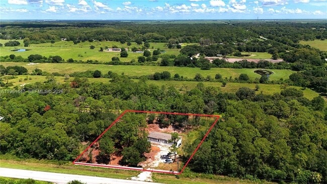 Building Photo - 881 Woodland Blvd