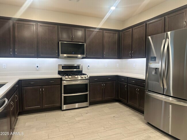 Building Photo - 8382 N 174th Ln