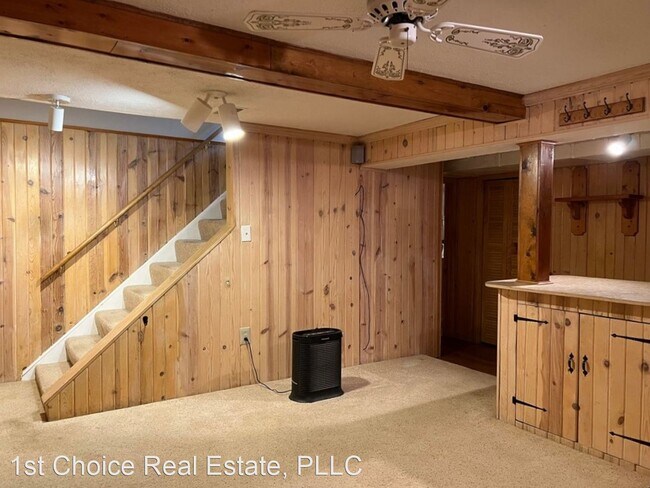 Building Photo - 3 br, 2.5 bath House - 1600 Hillside Drive