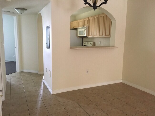 Building Photo - 1261 SE 31st Ct