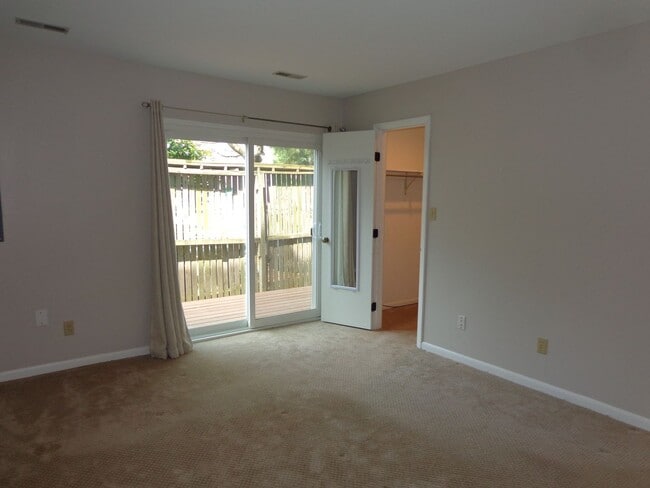 Building Photo - Shadowlawn - Shadow Cove Condominiums