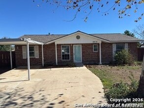 Building Photo - 8816 Oakbrook St