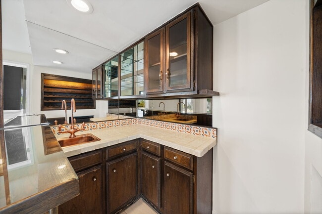 Building Photo - 16946 Encino Hills Dr