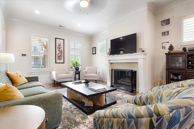 Building Photo - 2020 Elzey Ave