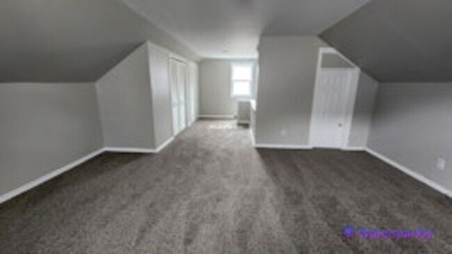 Building Photo - 5015 E 113th St