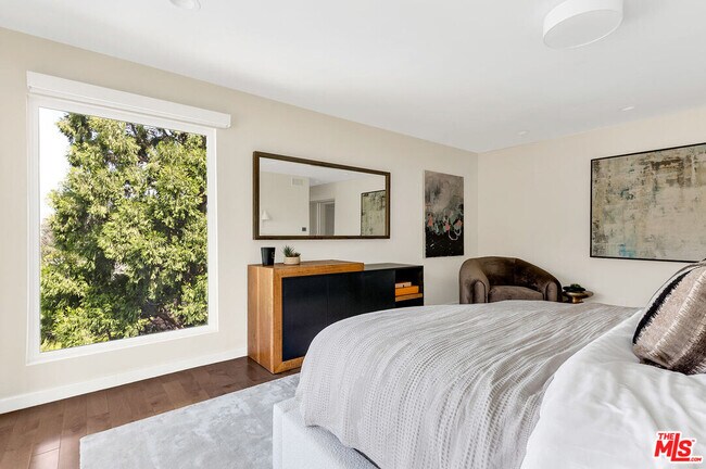 Building Photo - 3360 Ley Dr