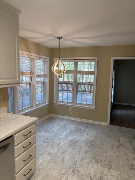 Building Photo - 112 Hudson Hills Rd