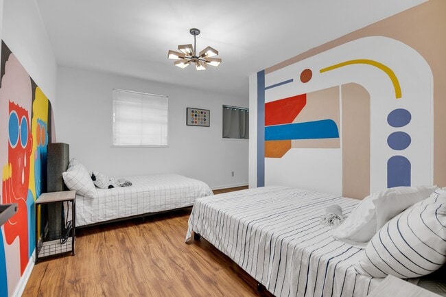 Building Photo - 5755 Cartagena St