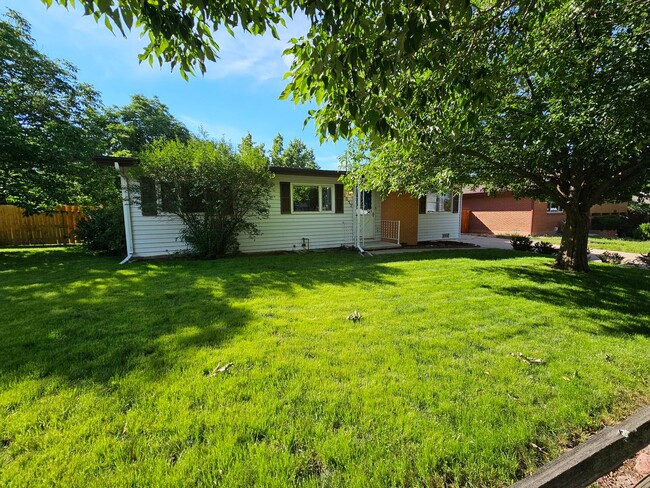Building Photo - Charming 3-Bedroom Home Across from UCCS – Updated & Move-In Ready!