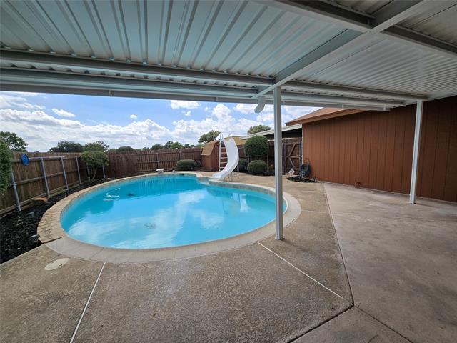 Building Photo - 553 Doral Pl