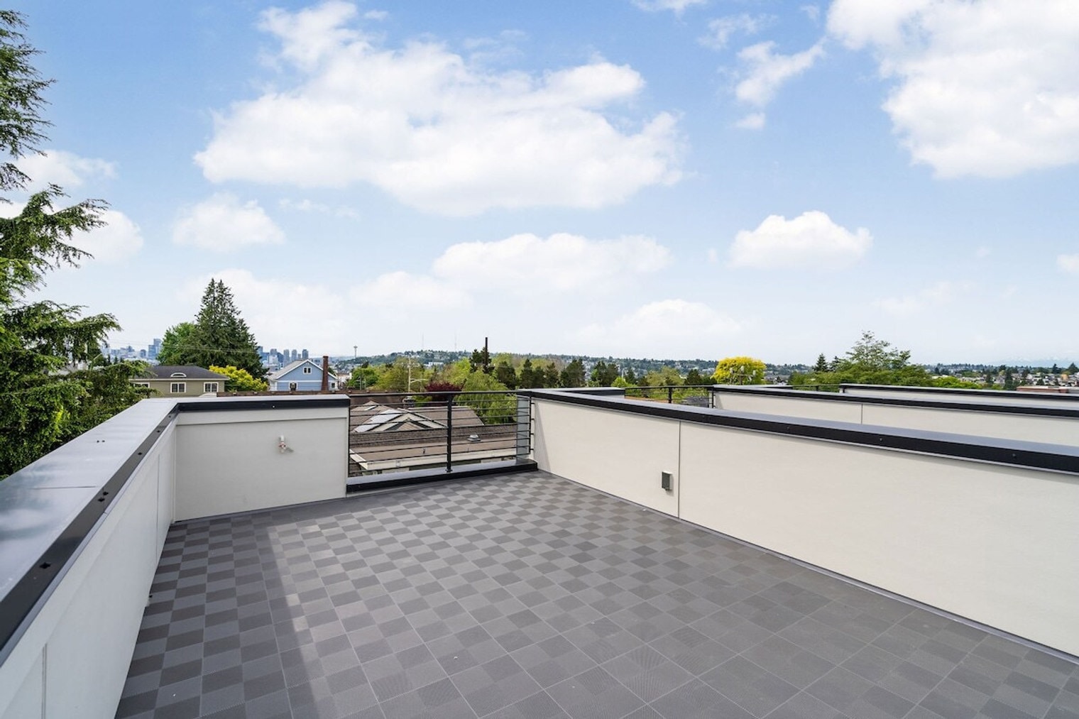 Building Photo - 4424 Burke Ave N