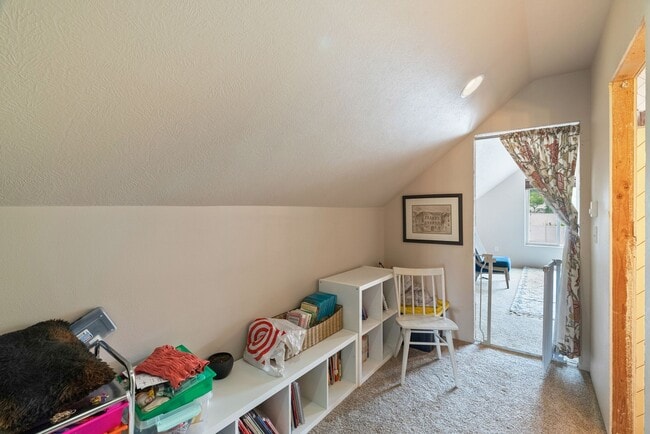 Building Photo - 1402 N Brook Terrace St