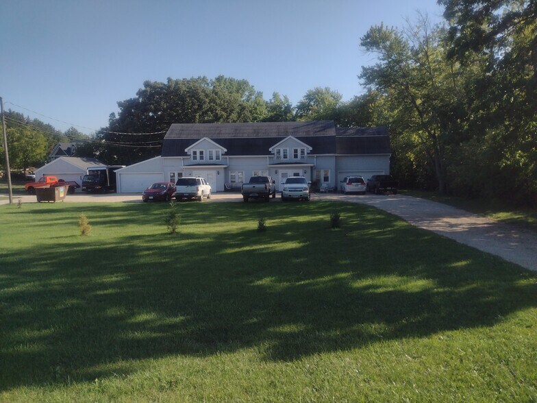 Primary Photo - 6325 104th St