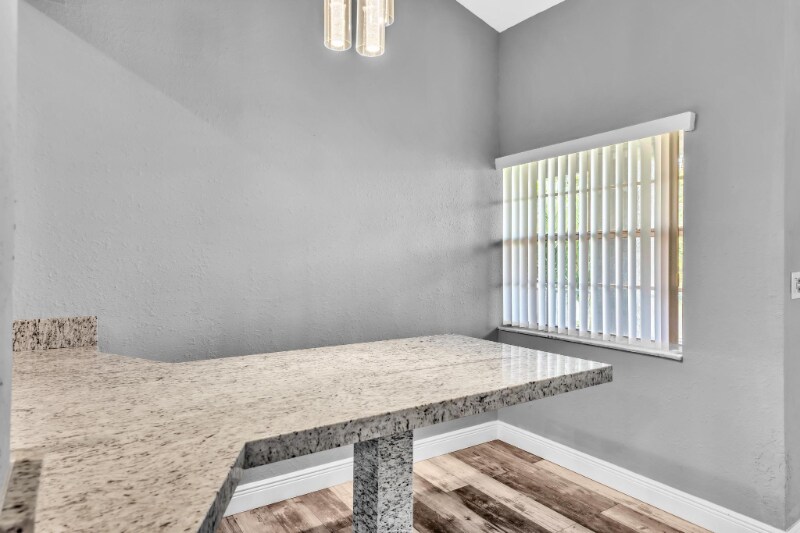 Building Photo - 2890 N Oakland Forest Dr