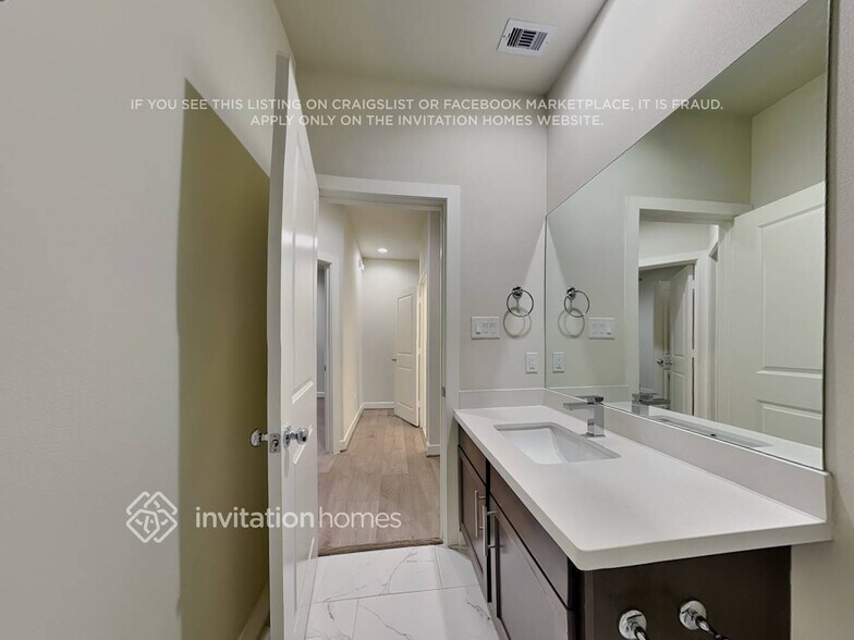 Building Photo - 6379 Paddington Bnd Dr