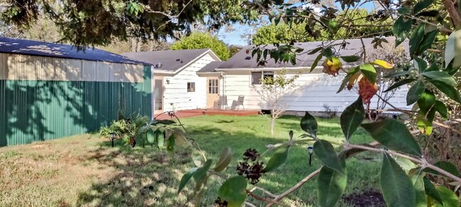 Building Photo - 711 N Third St