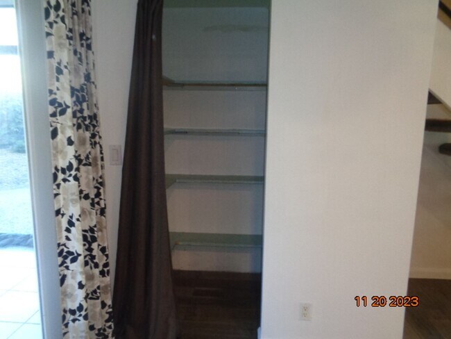 Building Photo - 720 Devonshire Ct