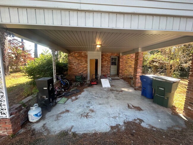 Building Photo - 4826 Kilbourne Rd