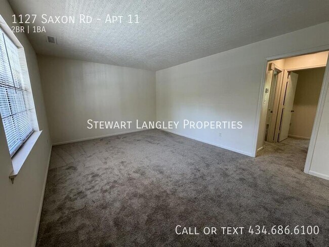 Building Photo - 1127 Saxon Rd